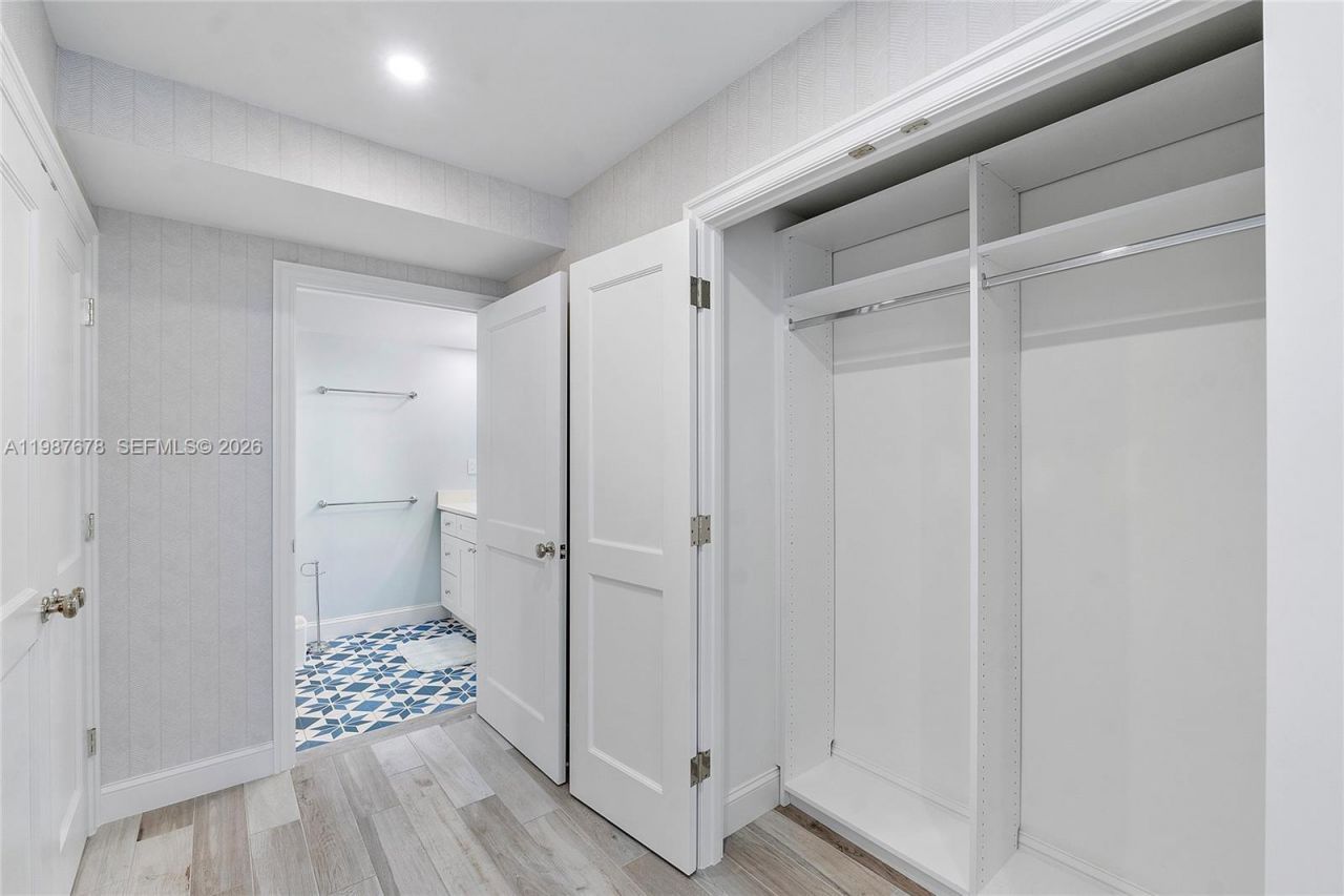 170 N Ocean Blvd, Unit 304, Palm Beach, FL 33480 Photo