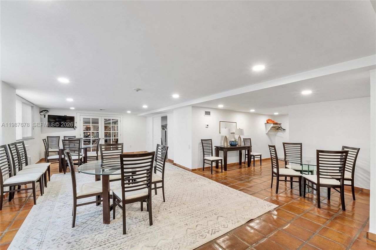 170 N Ocean Blvd, Unit 304, Palm Beach, FL 33480 Photo