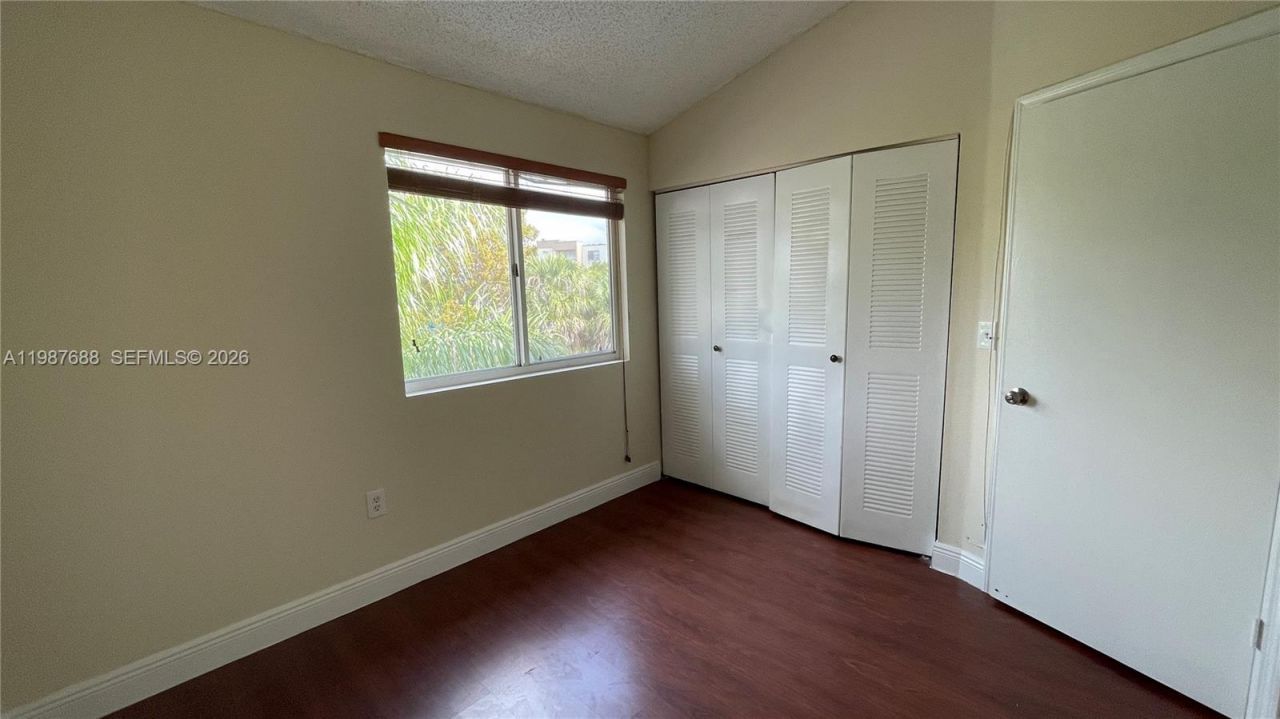 6205 Kendale Lakes Cir , Unit 288, Miami, FL 33183 Photo