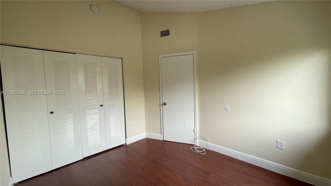 6205 Kendale Lakes Cir , Unit 288, Miami, FL 33183 Photo