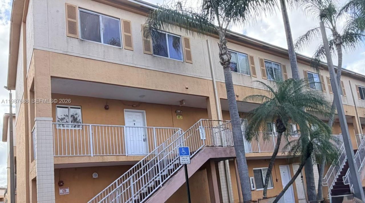 6205 Kendale Lakes Cir , Unit 288, Miami, FL 33183 Photo