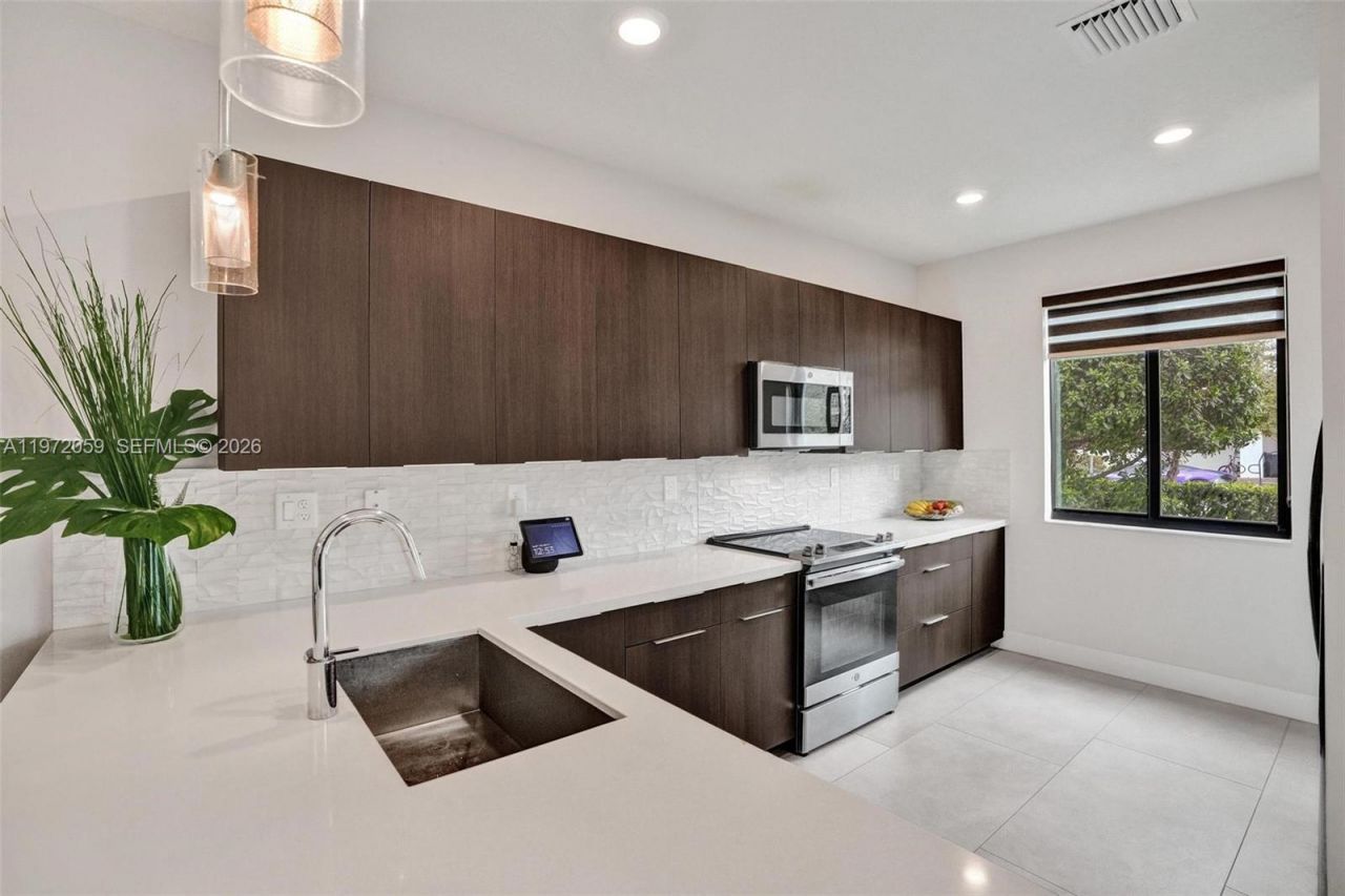 4771 NW 84th Ave, Doral, FL 33166 Photo