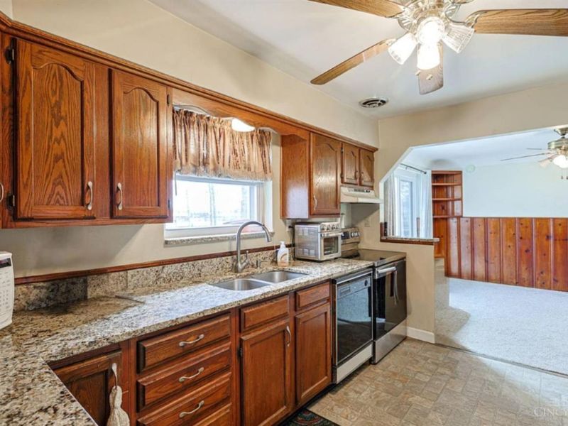 1206 Sycamore Lane, Amelia, OH 45102 Photo 11