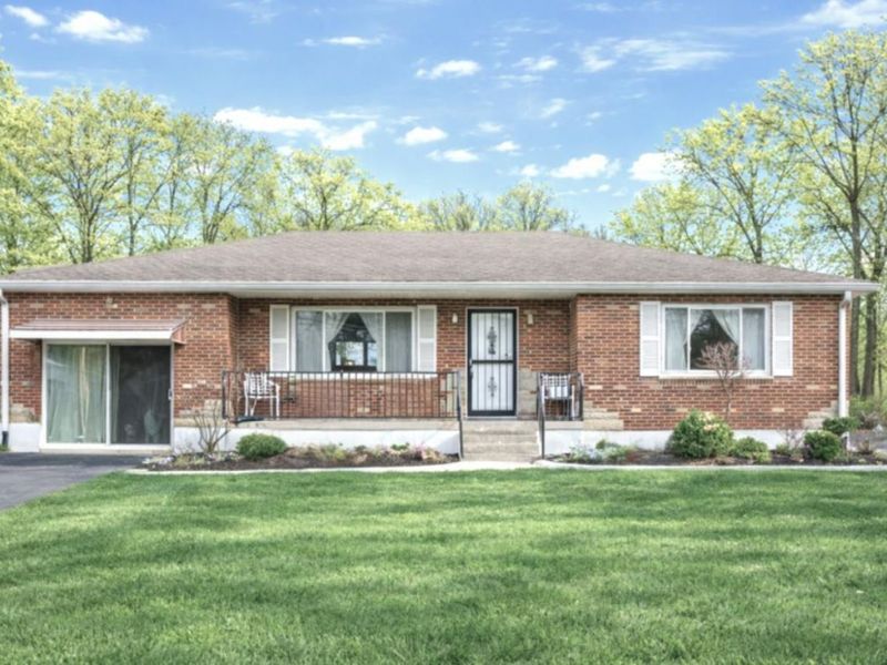 1206 Sycamore Lane, Amelia, OH 45102 Photo 2