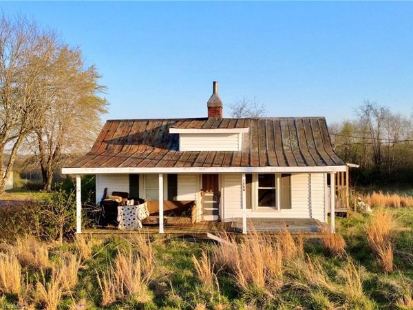 1768 Amostown Road , Sandy Ridge, NC 27046