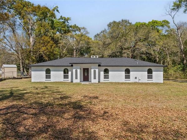 7121 Old Military Road , Theodore, AL 36582