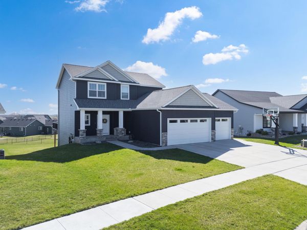 855 Towne Drive NE, Byron, MN 55920