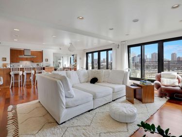 48 Groveland Terrace, Unit 414, Minneapolis, MN 55403