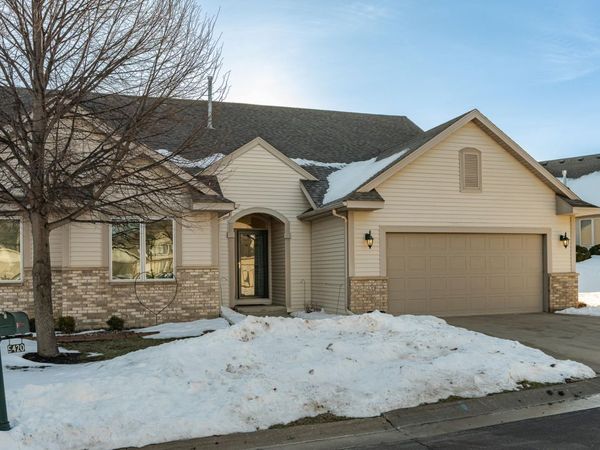 5420 Greens Drive NW, Rochester, MN 55901