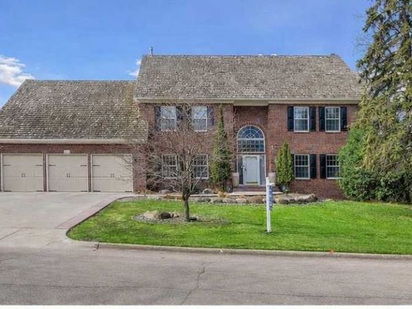 7600 Delaney Boulevard, Edina, MN 55439