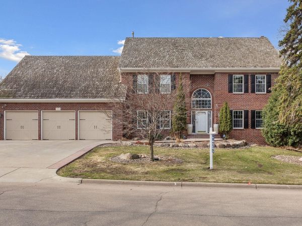 7600 Delaney Boulevard, Edina, MN 55439