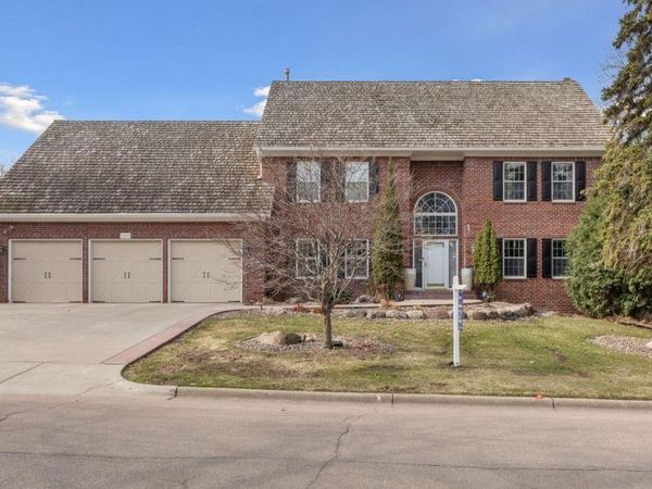 7600 Delaney Boulevard, Edina, MN 55439