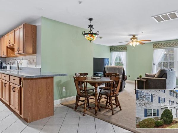 4 Crestview Circle, Unit 108, Londonderry, NH 03053