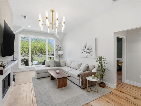 160 Pelican Cove Drive, Rockwall, TX 75087