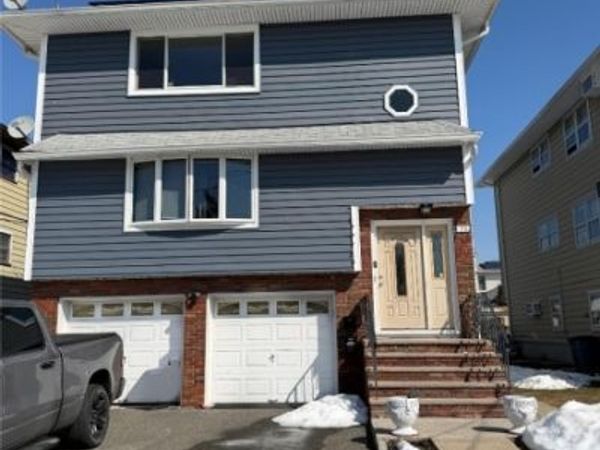 79 Hunter St, Lodi, NJ 07644