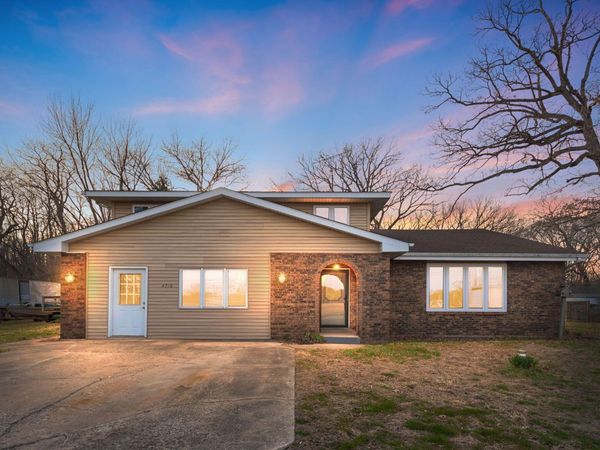 4710 Oak Lane Drive, Griffith, IN 46319