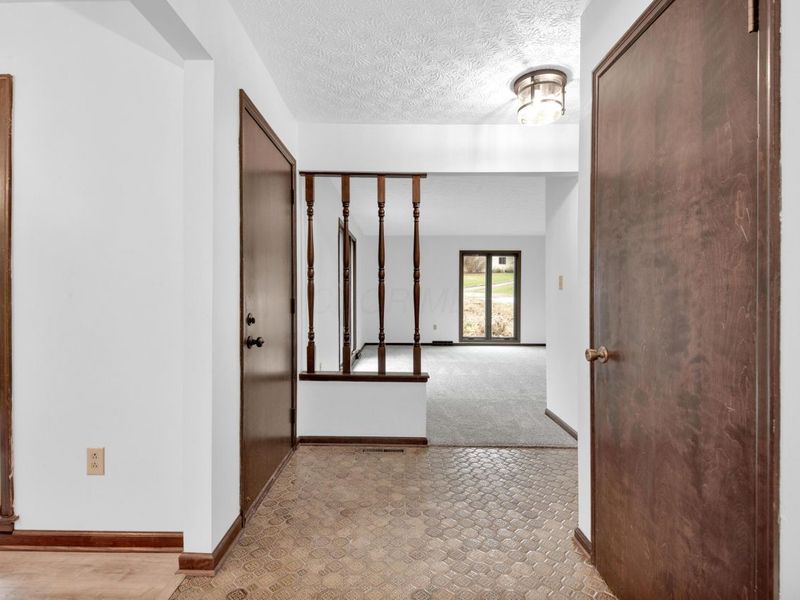 9183 Indian Mound Court NW, Pickerington, OH 43147 Photo 6