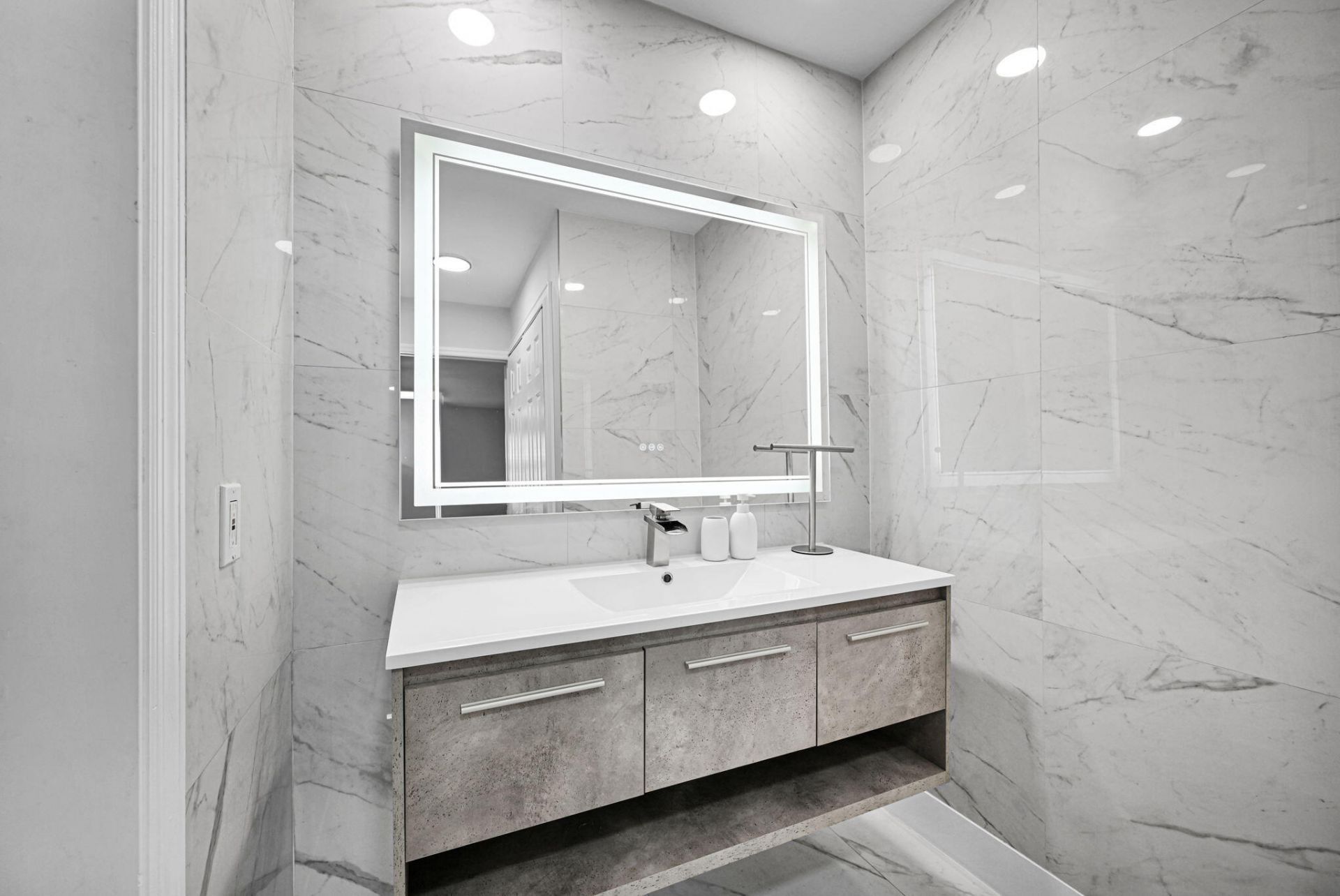 6279 Bay Club Drive, Unit 3, Fort Lauderdale, FL 33308 Photo