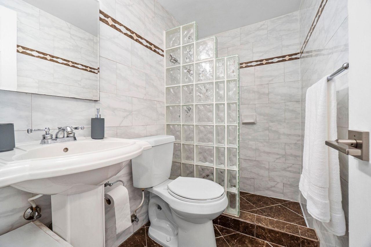 1720 Harrison Street, Unit 12a, Hollywood, FL 33020 Photo