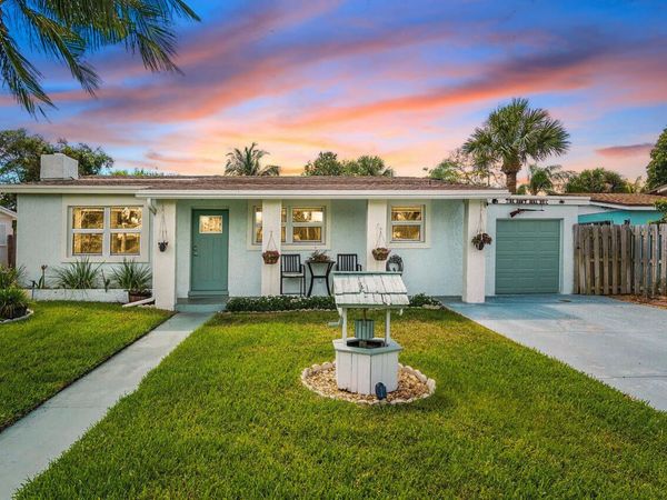 944 Hansen Street, West Palm Beach, FL 33405