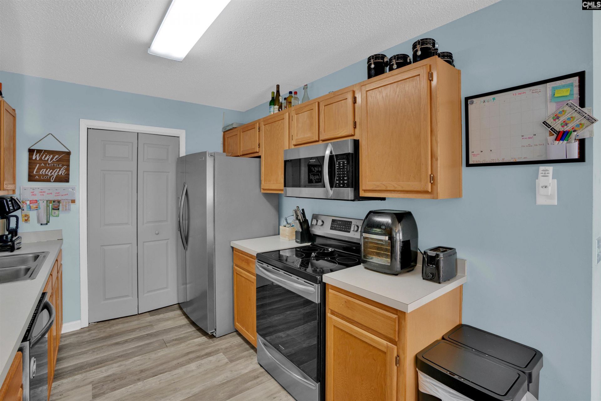 117 Arborgate Circle Photo 32