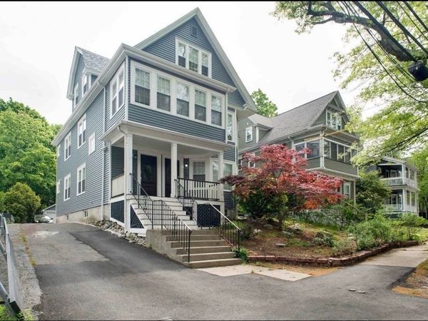 40 Eddy St, Unit 40, Newton, MA 02465