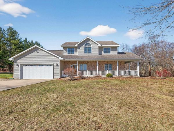 500 Douglas Road, Waterloo, IA 50703