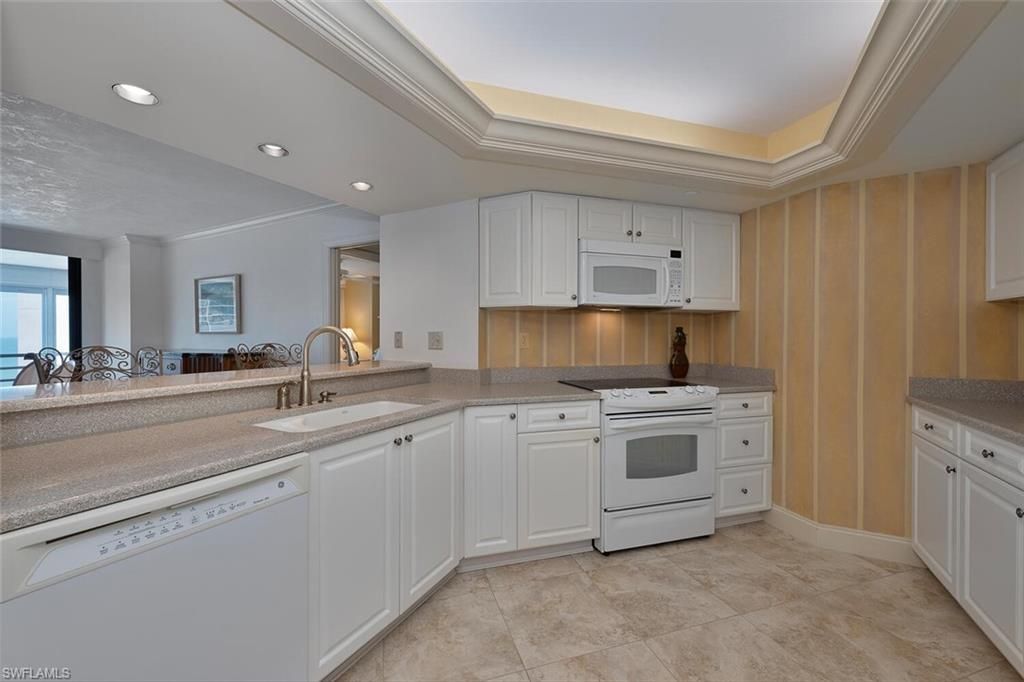 4751 Gulf Shore Blvd N, Unit 1507, Naples, FL 34103 Photo