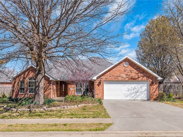 12032 Riviera Place, Farmington, AR 72730