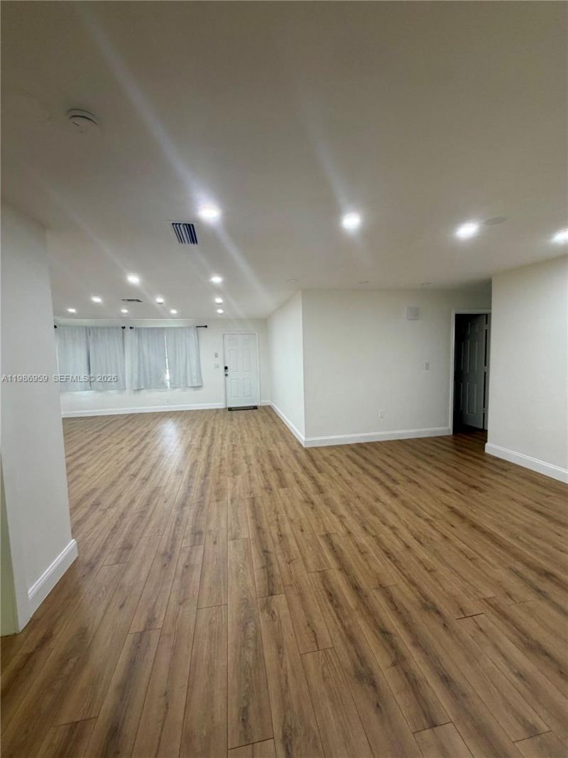 11201 NE 3rd Ave , Miami, FL 33161 Photo