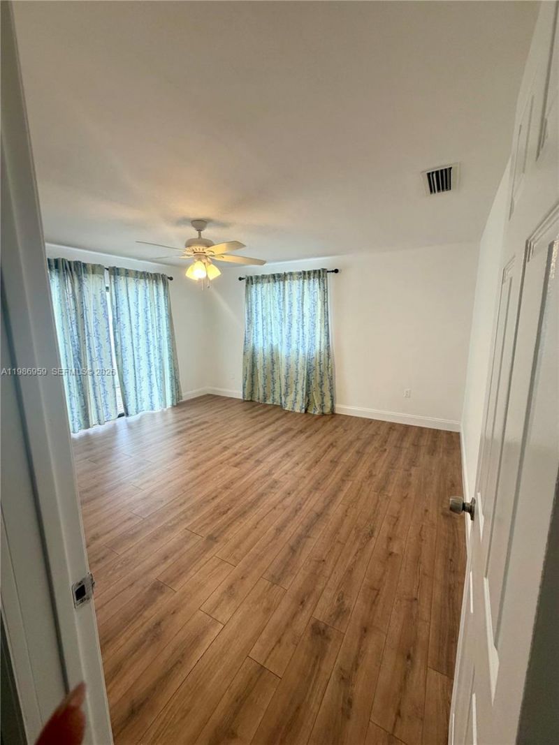 11201 NE 3rd Ave , Miami, FL 33161 Photo