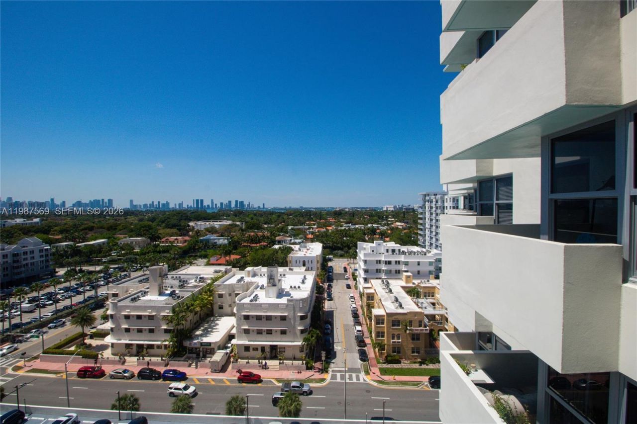 2899 Collins Ave, Unit 1422, Miami Beach, FL 33140 Photo