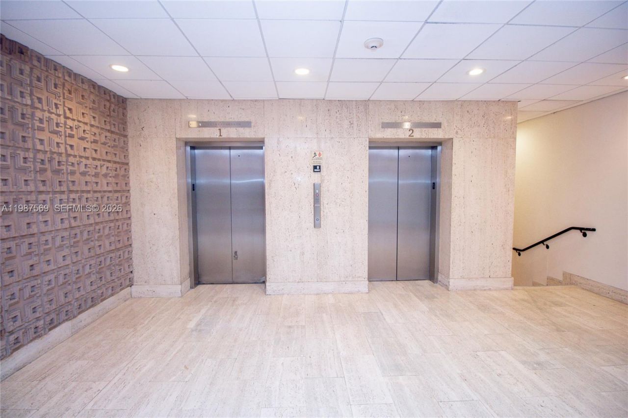 2899 Collins Ave, Unit 1422, Miami Beach, FL 33140 Photo