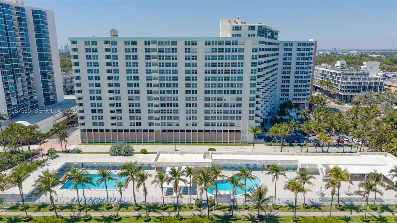 2899 Collins Ave, Unit 1422, Miami Beach, FL 33140 Photo