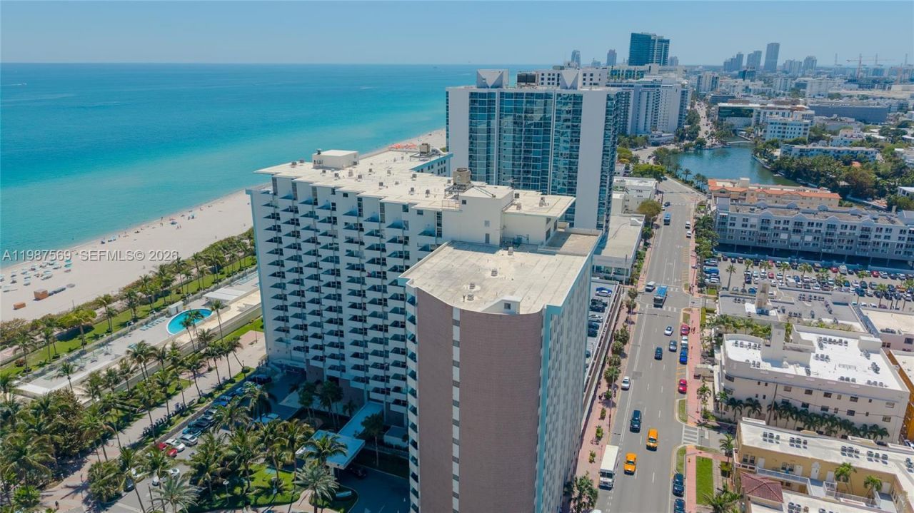 2899 Collins Ave, Unit 1422, Miami Beach, FL 33140 Photo