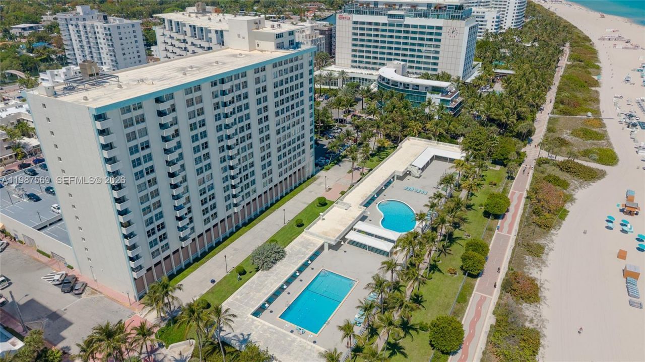 2899 Collins Ave, Unit 1422, Miami Beach, FL 33140 Photo