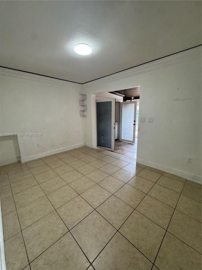 551 E 60th St, Hialeah, FL 33013 Photo