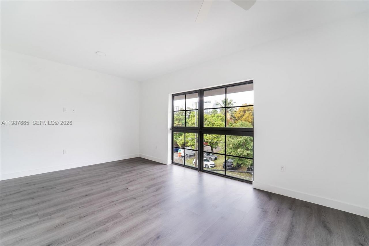 1165 NW 8th Ave , Unit 101, Miami, FL 33136 Photo