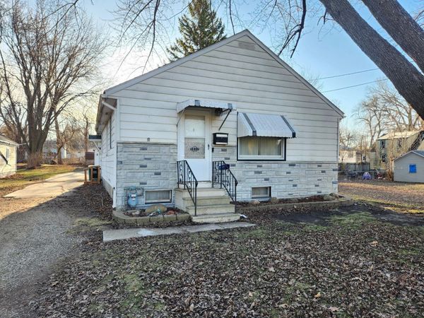 1317 Frank Avenue , Albert Lea, MN 56007