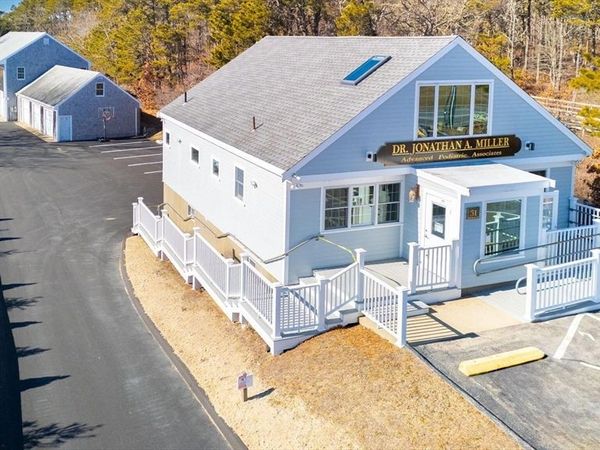 31 Meetinghouse, Chatham, MA 02659