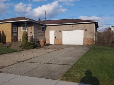 27 Lemoine Avenue, Cheektowaga, NY 14227