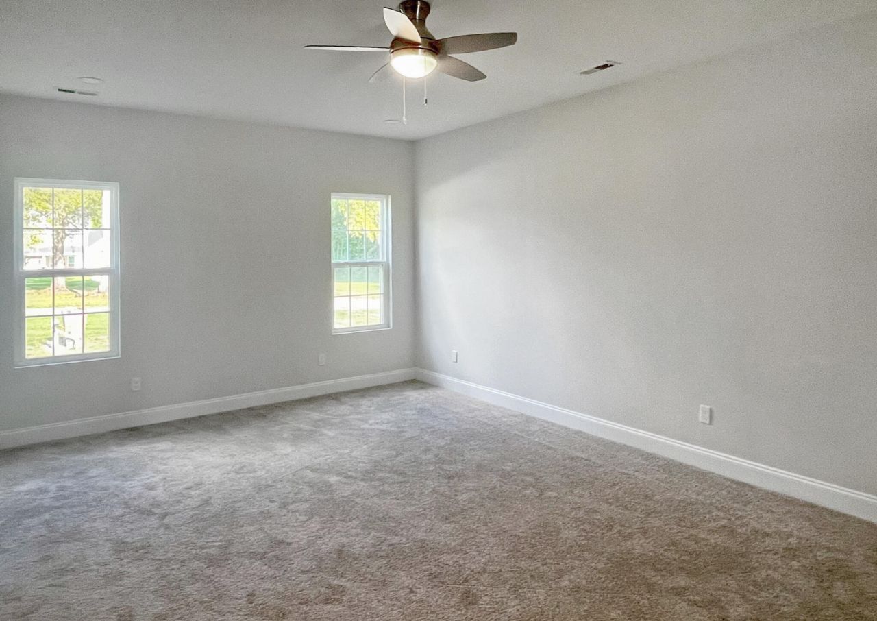 222 New Iris Lane Photo 10