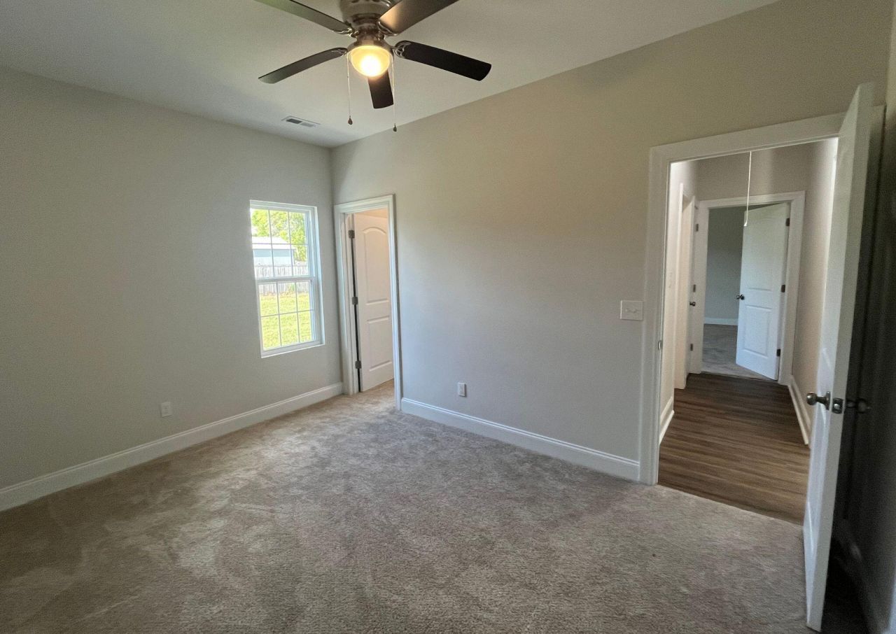 222 New Iris Lane Photo 16