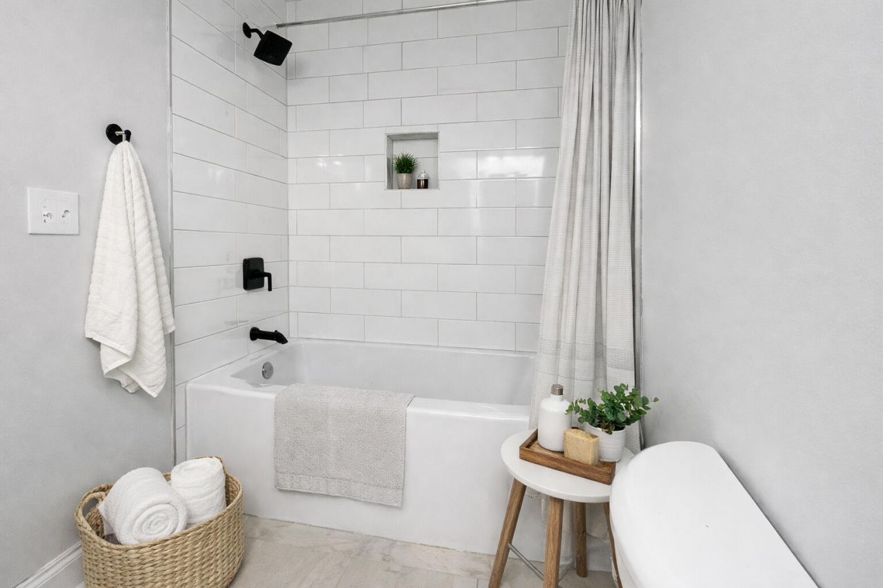 222 New Iris Lane Photo 18