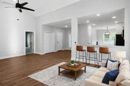 222 New Iris Lane photo 4