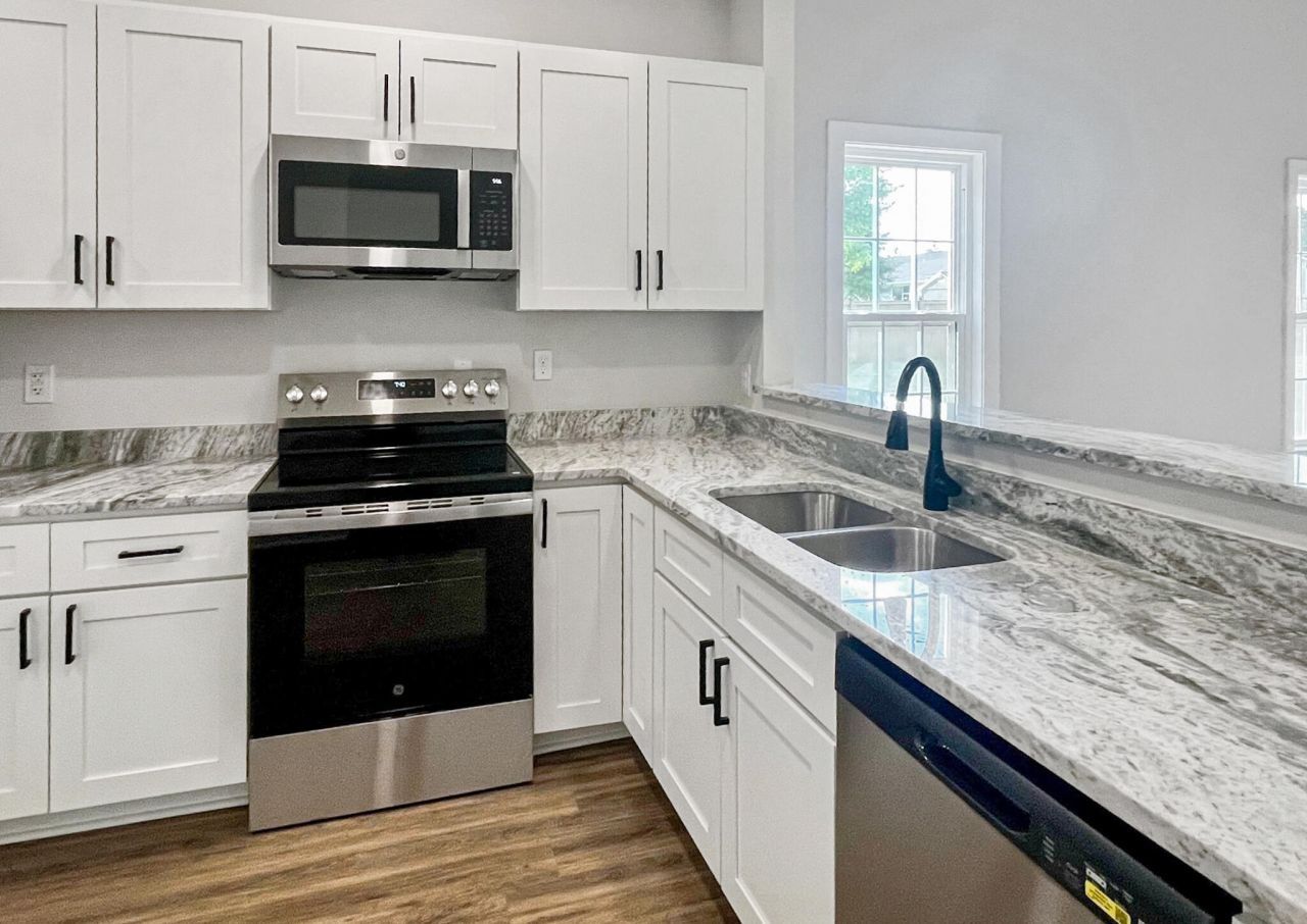 222 New Iris Lane Photo 5