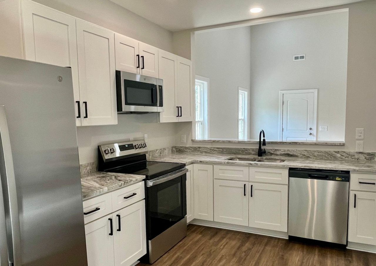 222 New Iris Lane Photo 6