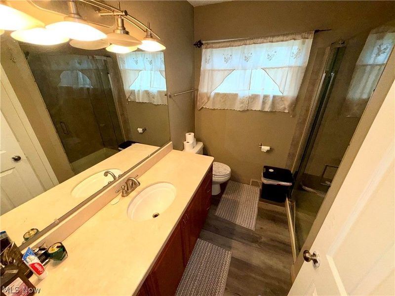 6186 Wild Oak Drive, North Olmsted, OH 44070 Photo 12