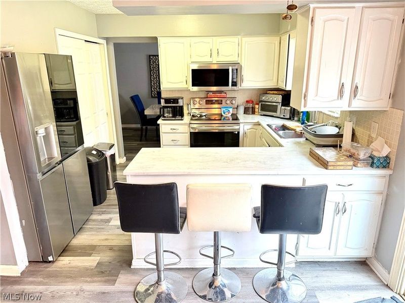 6186 Wild Oak Drive, North Olmsted, OH 44070 Photo 5