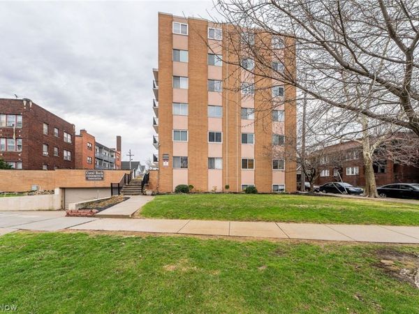 12029 Clifton Boulevard , Unit 505, Lakewood, OH 44107